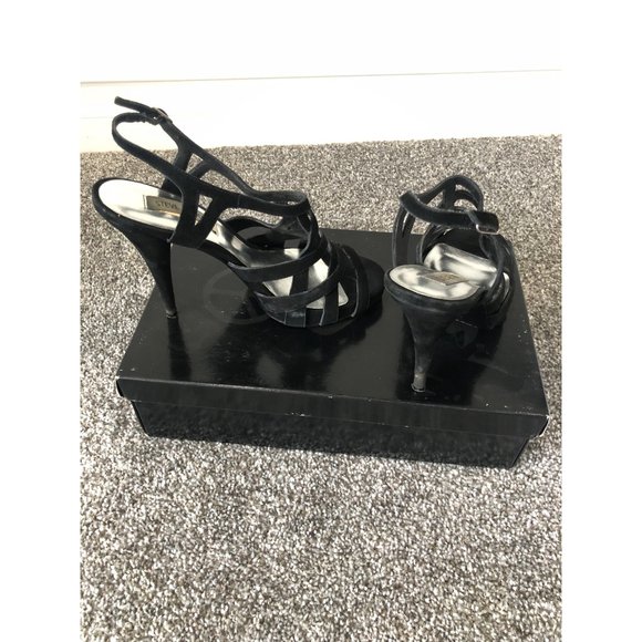 STEVE MADDEN MAKEL BLACK SUEDE HEELS - 8 - Picture 4 of 7